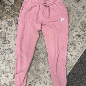 Nike Women’s Rose Sweatpants